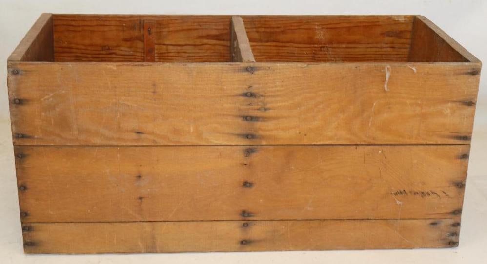 Orange King Valencia's California Wooden Shipping Crate with Lion Graphics (1 of 3)