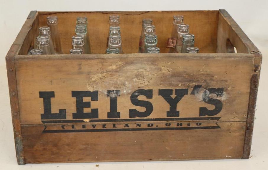 Leisy's Premium Lager Cleveland Ohio 24 Bottle Wooden Carrying Crate with 20 Original Bottles (1 of 4)