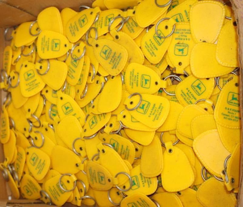 Group of 210 John Deere Tractor Key Chain Tags (1 of 5)