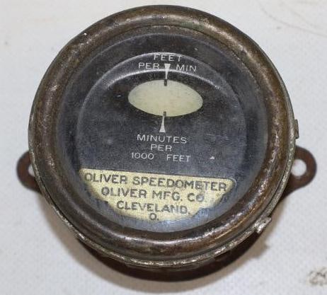 Early Automobile Oliver Speedometer (1 of 2)