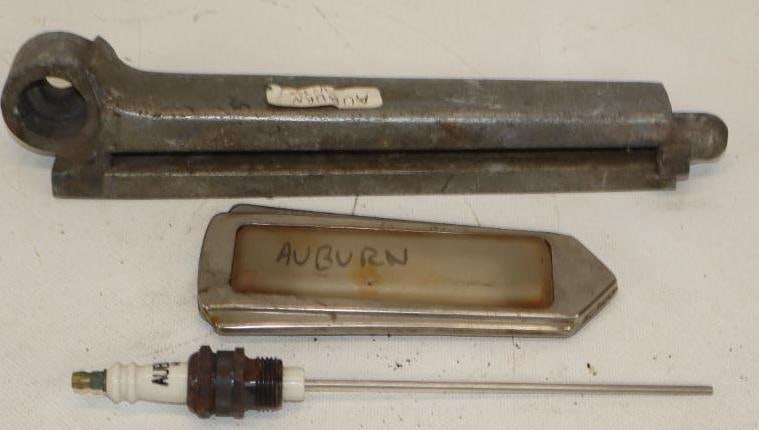 Group of 3 Auburn Interior Light, Spark Plug And Windshield Post (1 of 3)