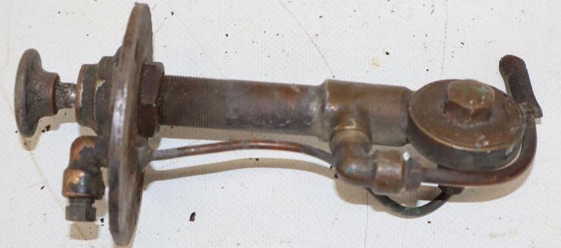 Early Automobile Brass Dole Engraved  Button (1 of 3)