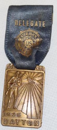 1935 US American Legion Brass Dayton Delegate Pin Back Badhe (1 of 2)