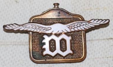 Brass Cloisonne Radiator Shaped White Motor Car Co Pin Back Badge (1 of 2)