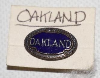 Cloisonne Oakland Motor Car Co. Lapel Pin (1 of 2)