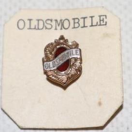 Oldsmobile Motor Car Co. Cloisonne Lapel Pin (1 of 2)