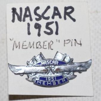 1951 Cloisonne Nascar Member Lapel Pin (1 of 2)