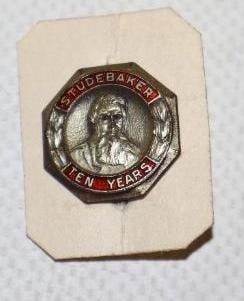 Studebaker Motor Car Co. Cloisonne 10 Year Service Pin Back Badge: .50" x .50" x .50"