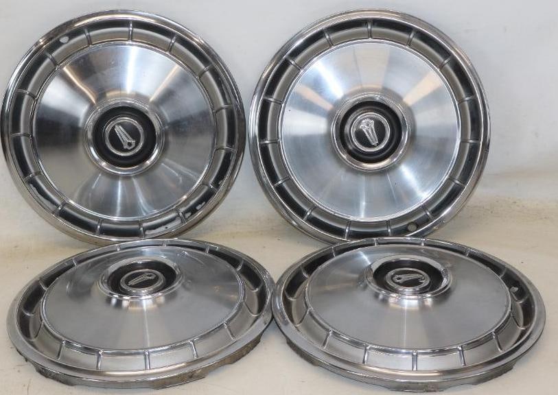 Group of 4 1968-1969 Plymouth Road Runner, GTX Satellite Hubcaps: 13" x 13" x 1.75" each