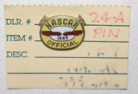 1959 Cloisonne Nascar International Lapel Pin (1 of 2)