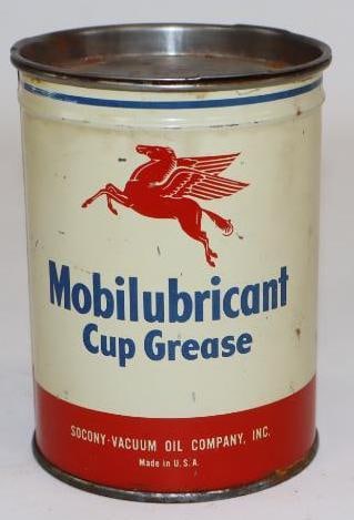 Socony-Vacuum Mobilubricant One Pound Grease Can (1 of 2)