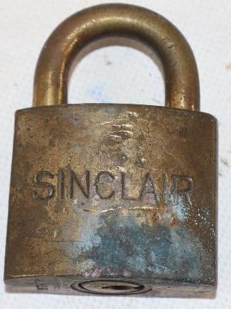 Brass Sinclair Gas Pump Lock (1 of 2)