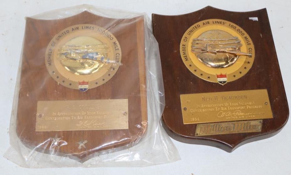 Group of 2 United Airlines 100 Thousand Mile Club Member Plaques (1 of 2)