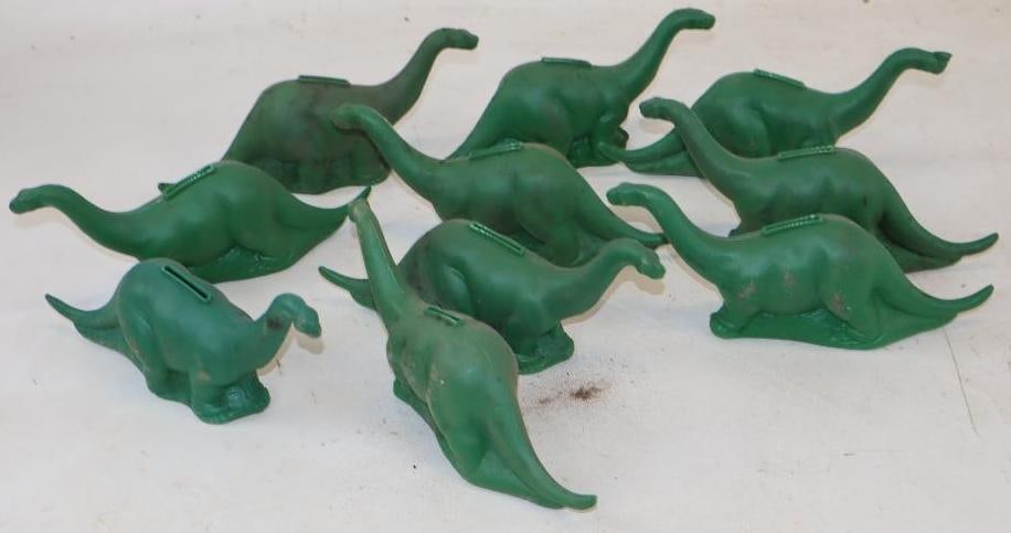 Group of 10 Sinclair Gas Station Advertising Coin Banks (1 of 2)