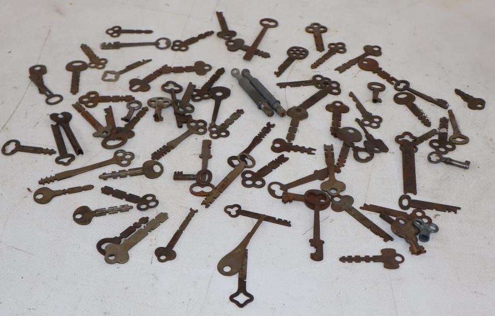 Group of 100 Skeleton Keys (1 of 4)