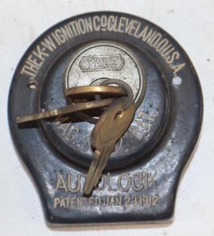 The K-W Ignition Auto Lock with Keys and Instructions: 3.25" x 3.5" x 2"