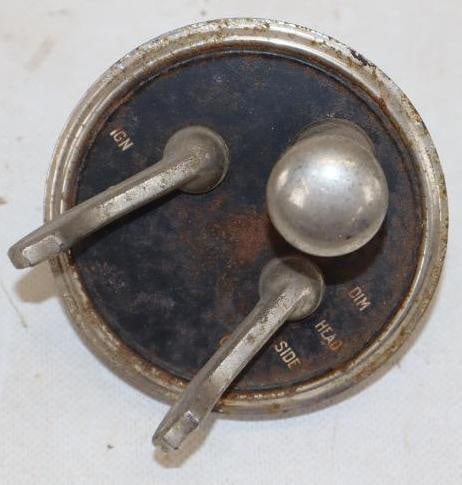Early Automobile Ignition Switch (1 of 2)