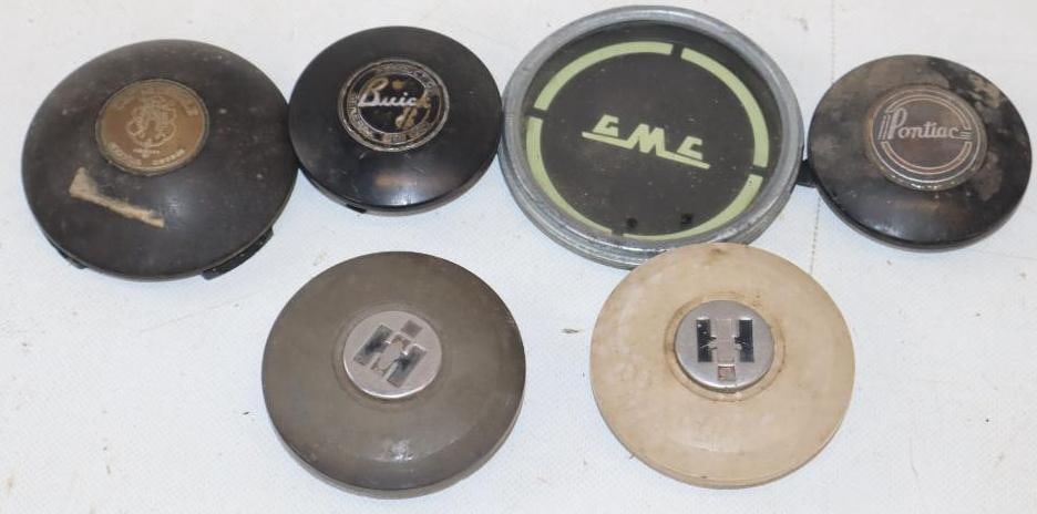 Group of 6 International, Buick, Pontiac, Oldsmobile and GMC Horn Buttons (1 of 5)