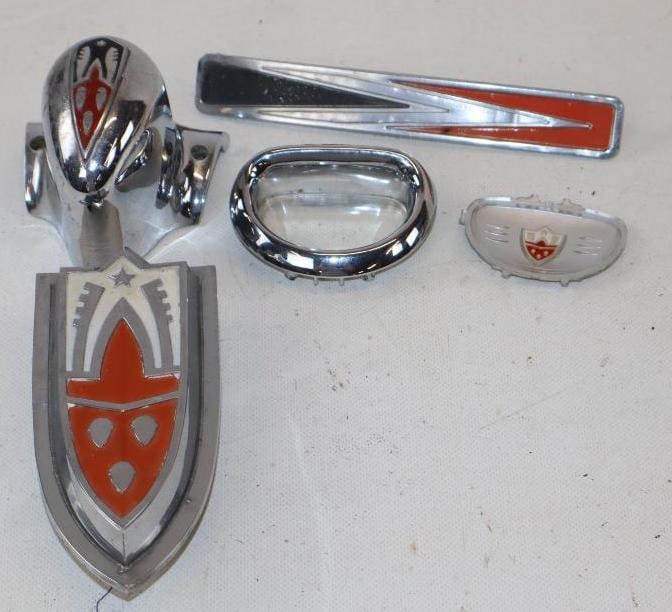 Group of 5 1940's & 1950's Oldsmobile Trim and Emblem Pieces (1 of 4)