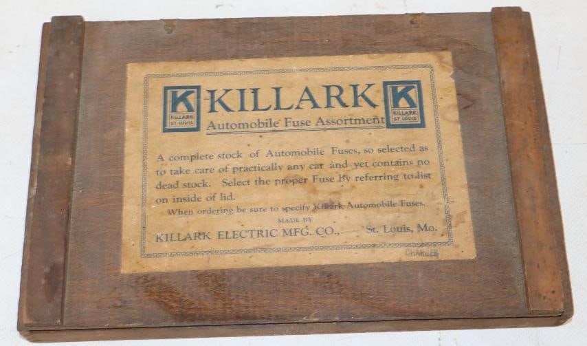 1920's Killark Auto Fuses Wooden Countertop Display Box (1 of 3)