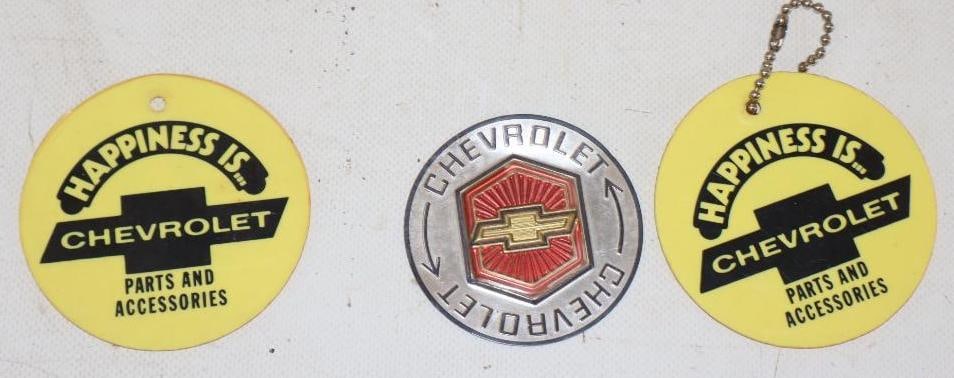 Group of 3 Chevrolet Keychains and Hubcap Emblem (1 of 2)