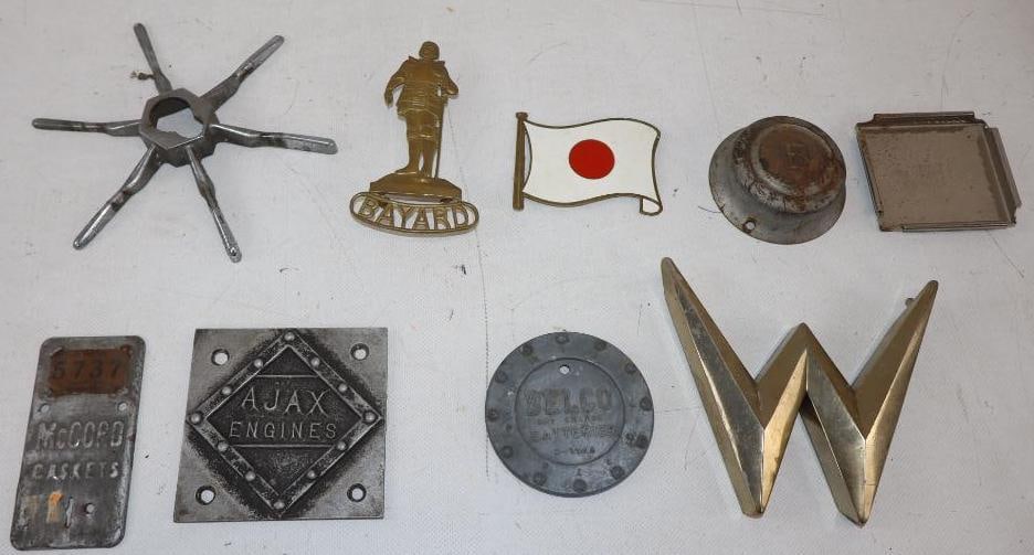 Group of 9 Engine Valve Cover Emblems, Badges, and Hickok Advertising Ashtray (1 of 4)