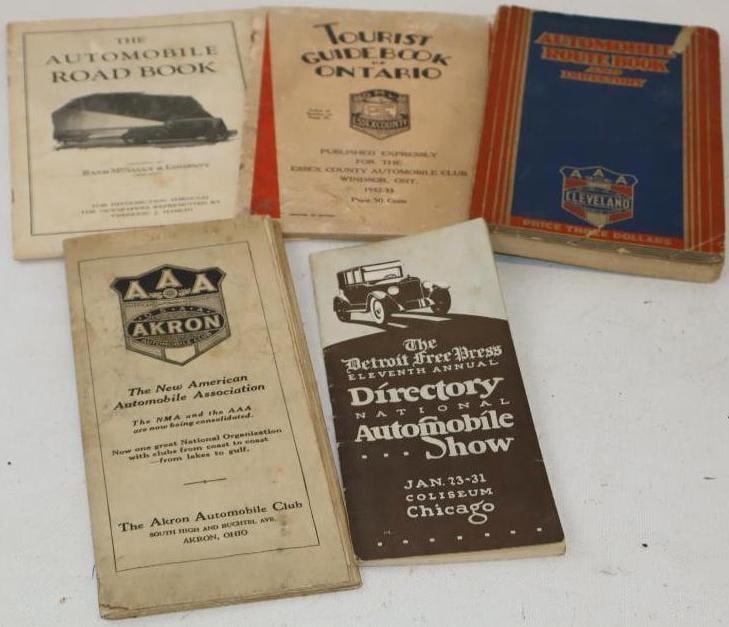 Group of 5 1920's & 1930's AAA and Automobile Show Books and Pamphlets (1 of 5)