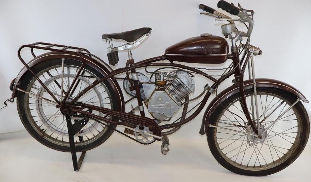 1940's/50's Whizzer Pacemaker Motor Bike (1 of 18)