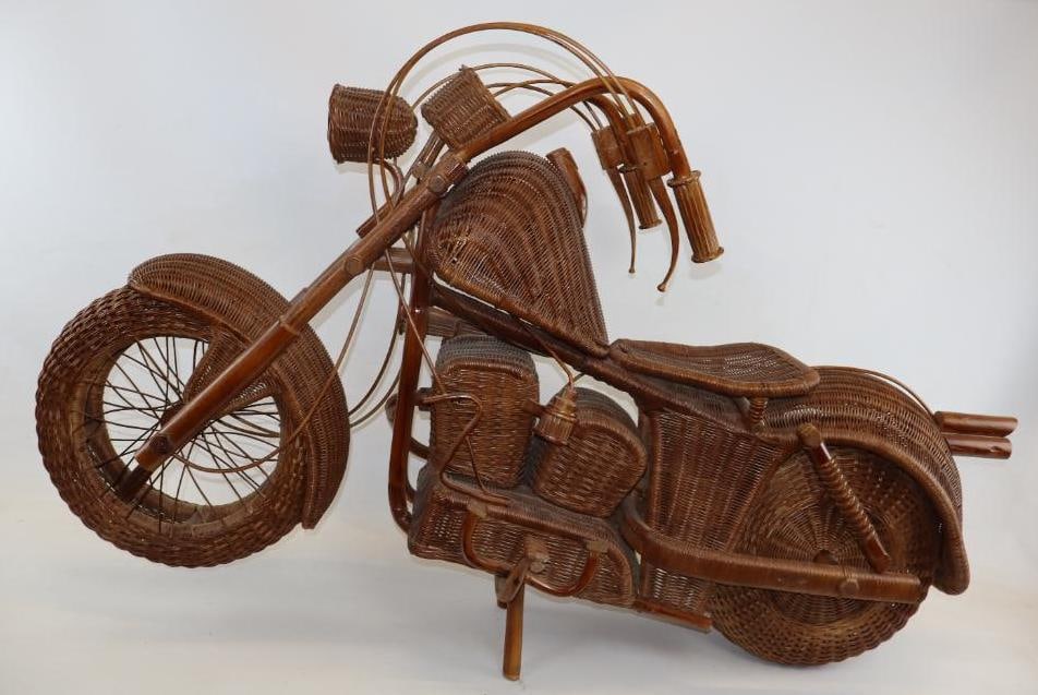 Wicker Harley Davidson/Indian Oversized Model Motorcycle (1 of 9)