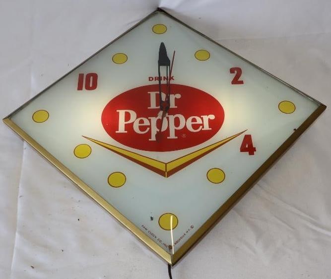 Drink Dr Pepper Curved Glass Pam Light Up Advertising Clock (1 of 5)