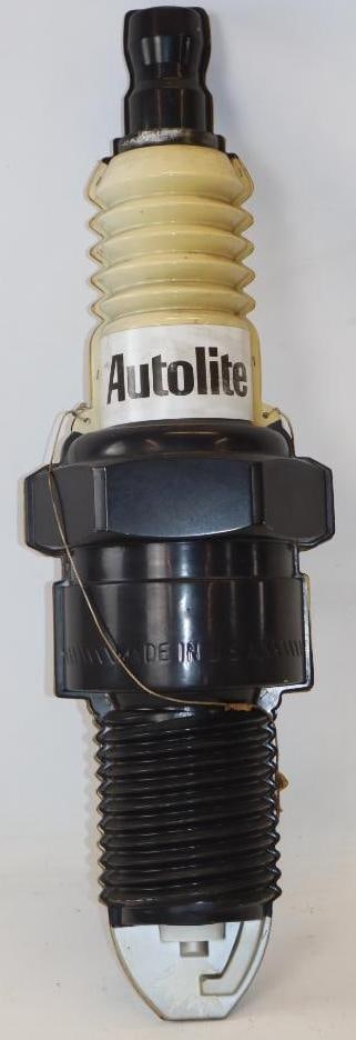 Autolite Plastic Spark Plug Hanging Display (1 of 6)
