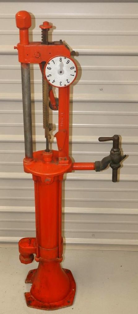 Early Clock Face Tokheim Oil Tank And Pump (1 of 6)