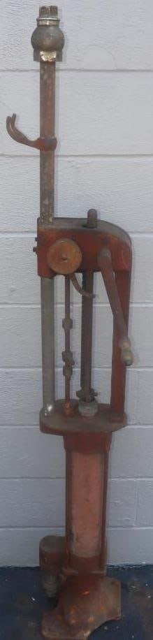 1 Gallon Self Measuring Curbside Gas Pump (1 of 7)