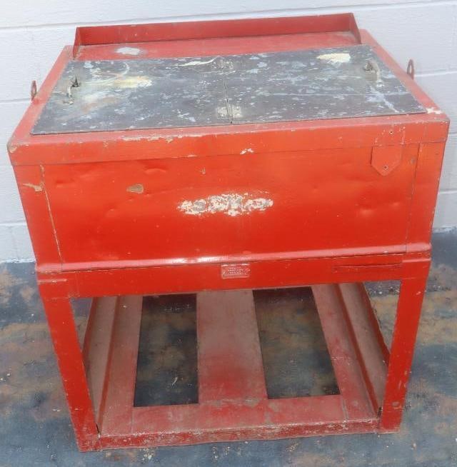 Early Certnea Unbranded Soda Ice Chest Cooler: 30" x 32" x 22"