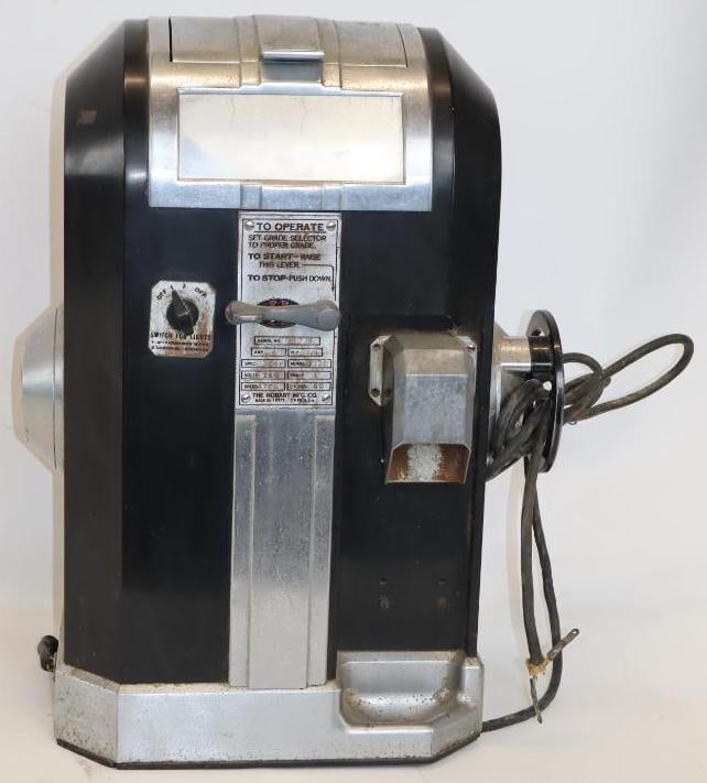 Hobart Grocery Store Model 3330 Coffee Grinding Machine (1 of 10)