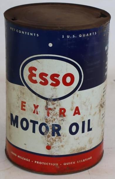 Esso Extra Five Quart Metal Oil Can (1 of 2)