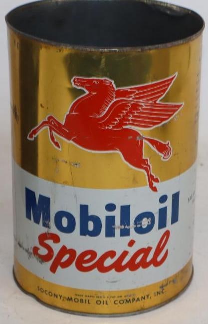 Mobiloil Special Five Quart Metal Oil Can (1 of 2)