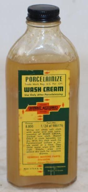 Chevrolet Accessories Porcelainize Wash Cream Bottle: 2.5" x 6.5" x 1.5"