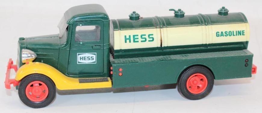 Battery Operated Hess Gasoline Tanker Truck: 11" x 4" x 3.5"