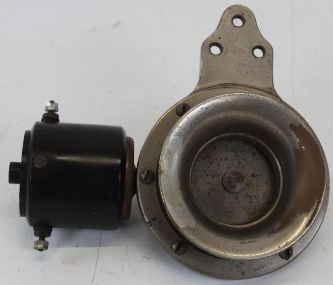 Early Klaxon Automobile Horn (1 of 4)