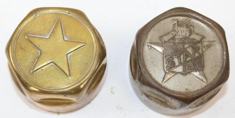 Group of 2 Durant Star Threaded Automobile Hubcaps (1 of 2)