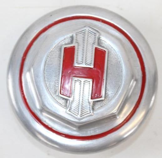 Hupmobile Embossed Aluminum Threaded Automobile Hubcap (1 of 2)