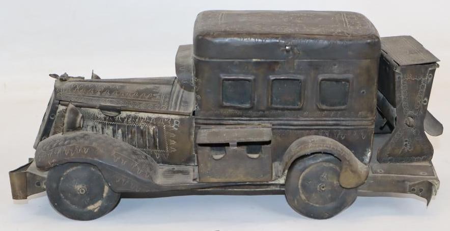 Early Automobile Engraved Jewelry Box with Many Compartments (1 of 3)