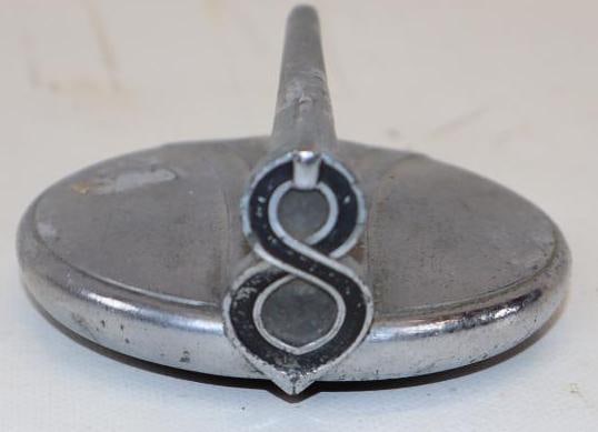 1931-1932 Buick 8 Radiator Cap Hood Ornament (1 of 3)