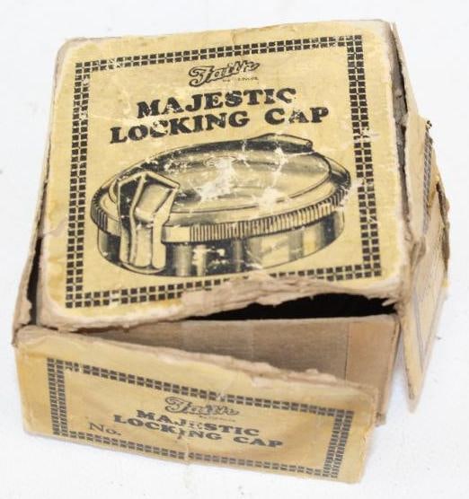 Faith Majestic Locking Automobile Radiator Cap in Original Box (1 of 4)