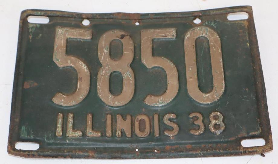 1938 Embossed Illinois Motorcycle License Plate #5850: 8.25" x 5.5"
