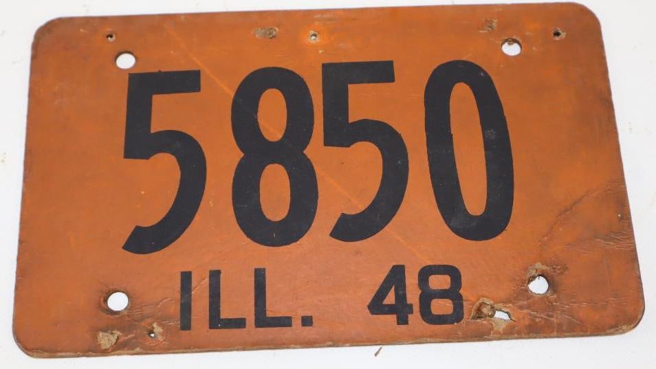 1948 Illinois Motorcycle Soybean License Plate #5850: 9" x 5.5"