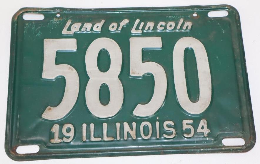 1954 Embossed Illinois Motorcycle License Plate #5850: 8.25" x 5.5"