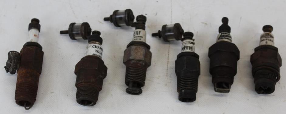 Group of 6 Early Automobile Spark Plugs (1 of 6)