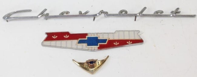 Group of 3 Different Chevrolet Hood and Trunk Emblems (1 of 4)